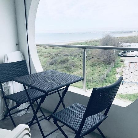 As18656 - Grand Studio Vue Mer, Direct Sur Plage Avec Parking Prive Le Grau-du-Roi Luaran gambar